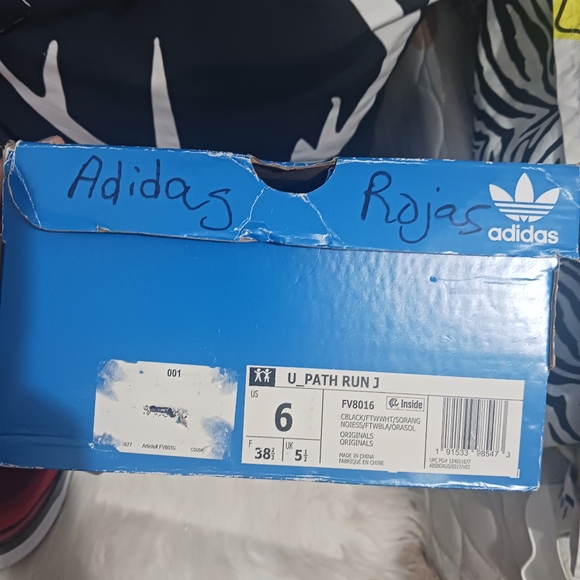 ❤️Adidas❤️ Kids Red & white sneakers - Picture 9 of 13